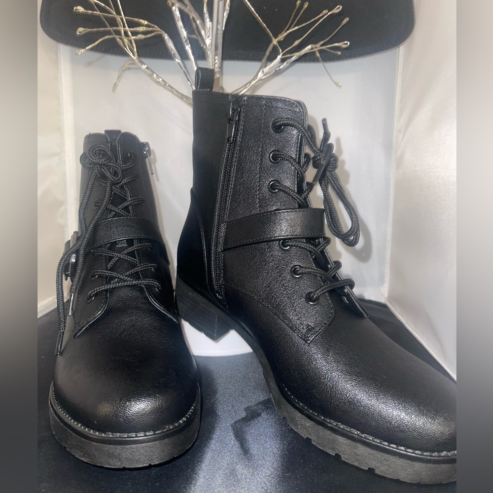 SOUL Naturalizer Moto Boot. EUC